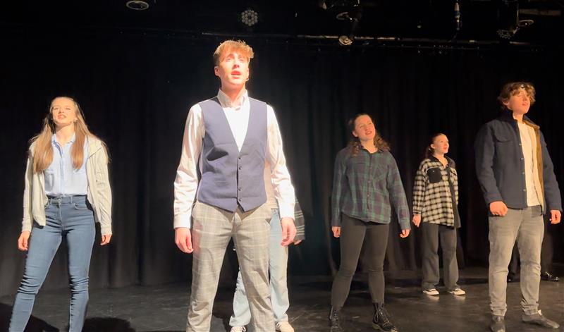 Students performing at Wintertainment Showcase