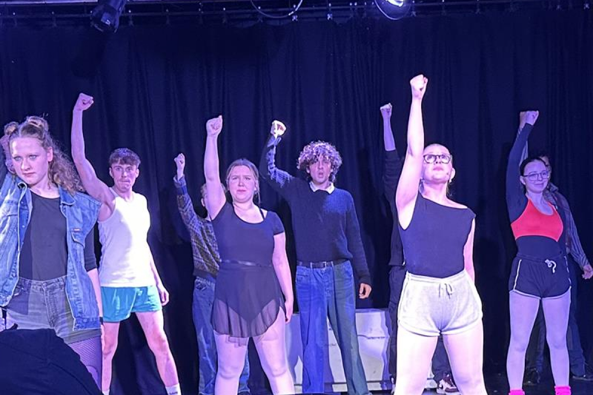 Students performing at Wintertainment Showcase