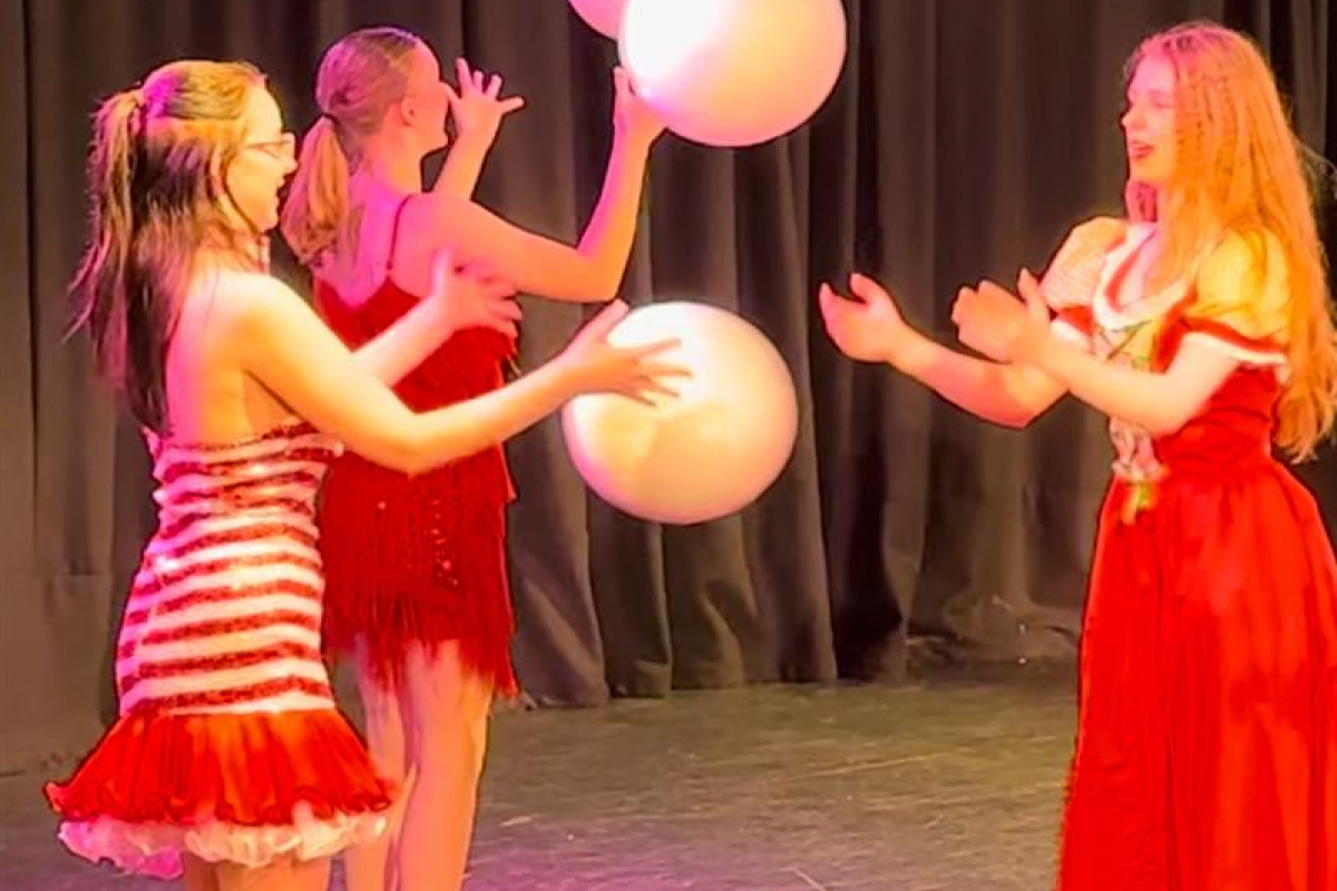 Students performing at Wintertainment Showcase