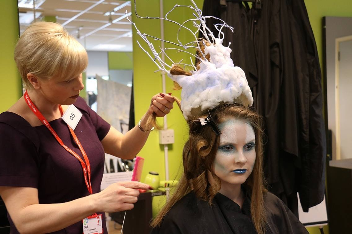 What's it like to be a student and a qualified hairdresser ...