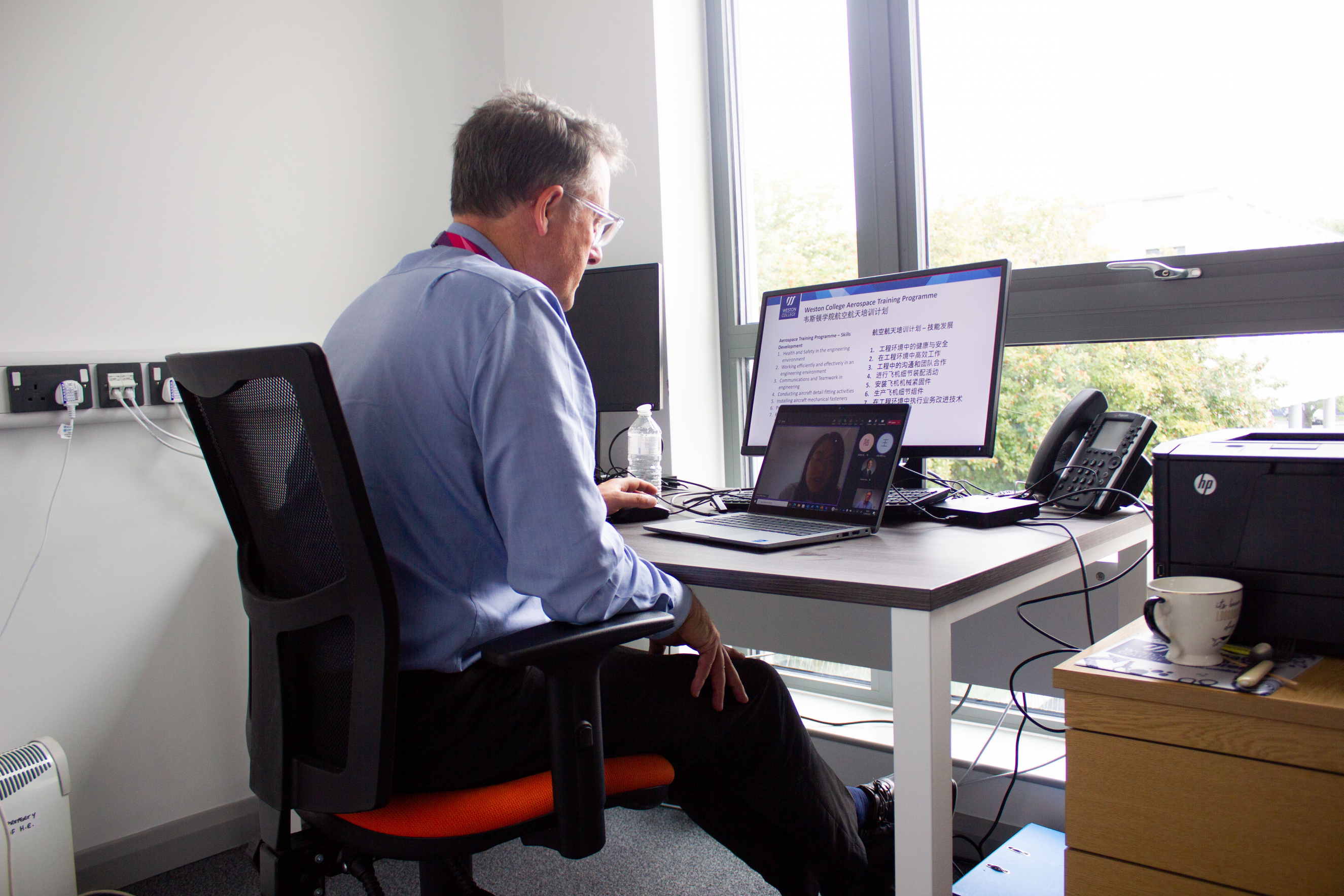 Andy Davidson on Teams call with Jingjiang School