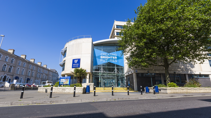 Knighstone Campus at summer