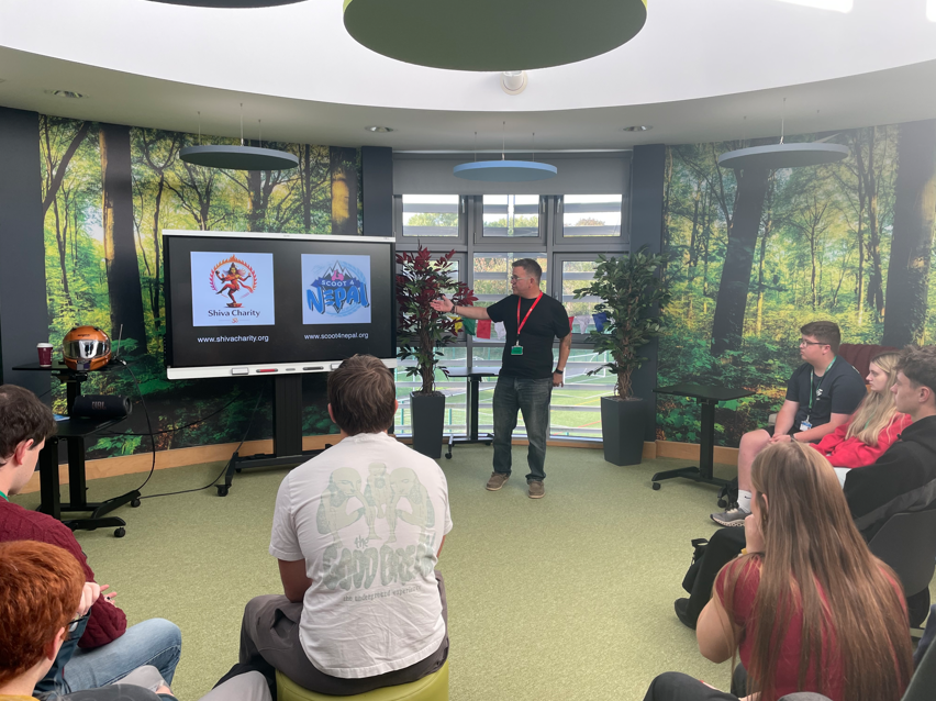 Tony presenting a presentation to the students in Loxton library